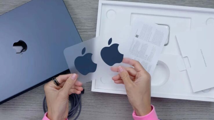 apple ipad kutularından çıkartmaları kaldırdı