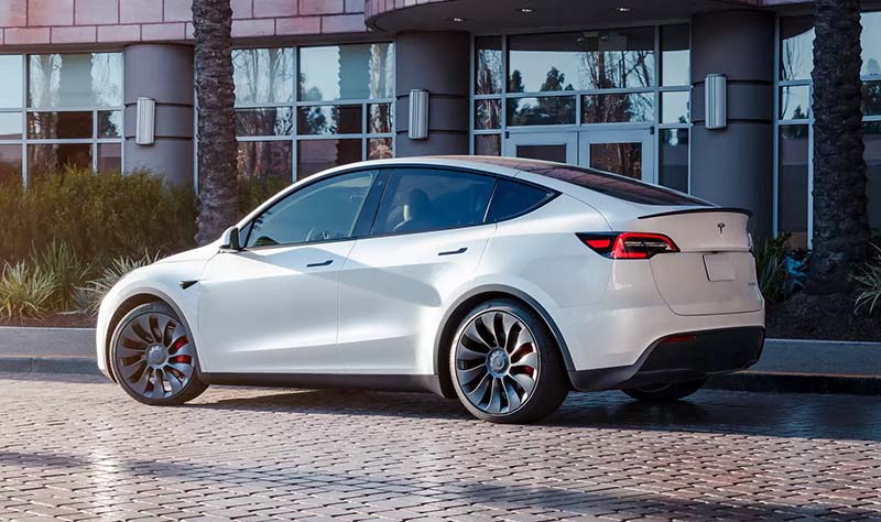 Elektrikli otomobillerin öncüsü Tesla, Çin'de küçülmeye gidiyor!