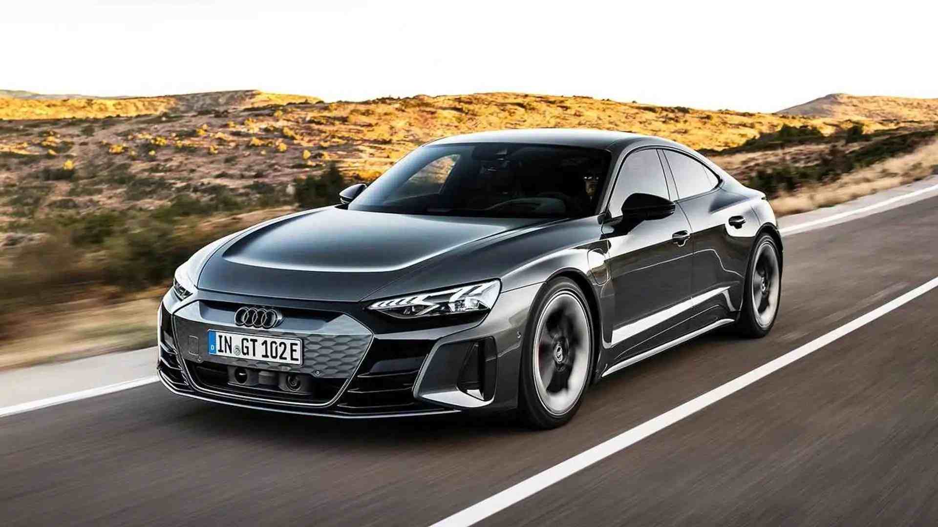 Audi şarj edilebilir hibrit araçlara geçiş yapacak