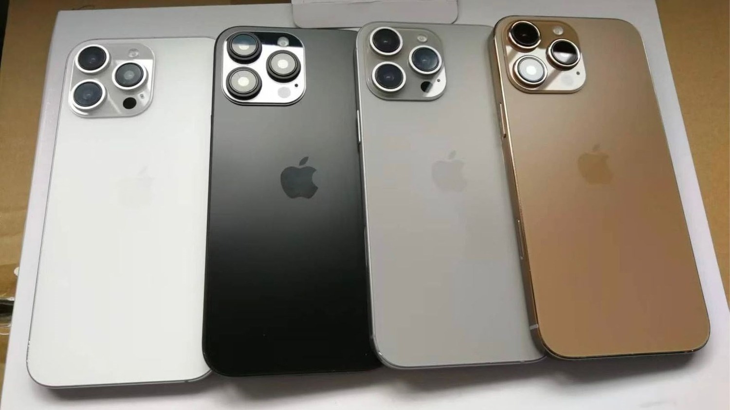 iPhone 16 Pro renk secenekleri