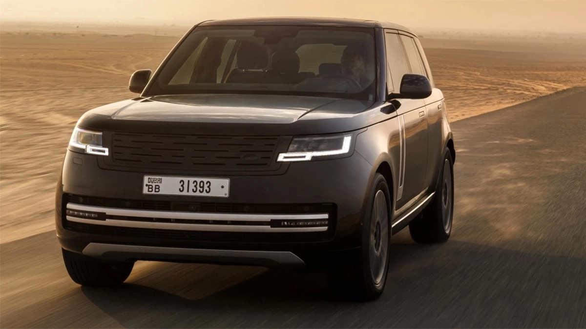 Yeni Range Rover Electric çöl testinde