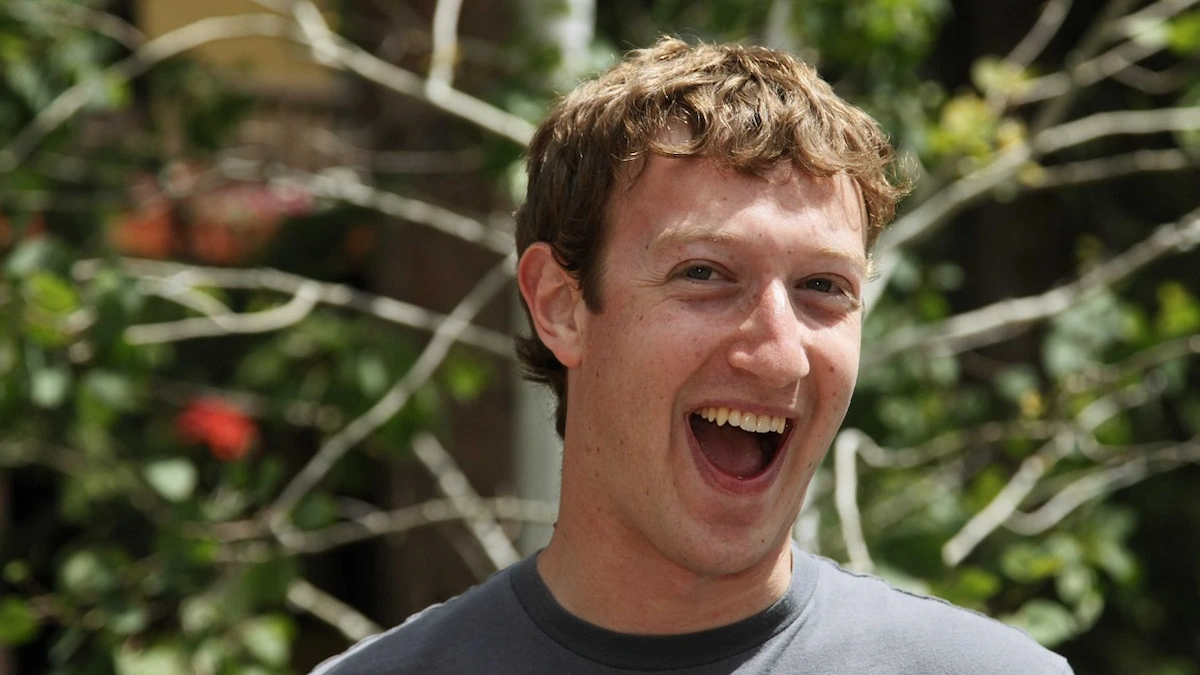 Mark Zuckerberg, Apple ile dalga geçti!
